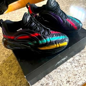 Nike airmax rainbow men’s 7 women’s 8.5